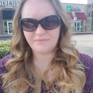 Meet your Posher, Ana